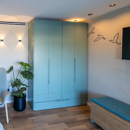 Sea View Stylish 1Br With Balcony By Beachfront Stay Herzelia エクステリア 写真