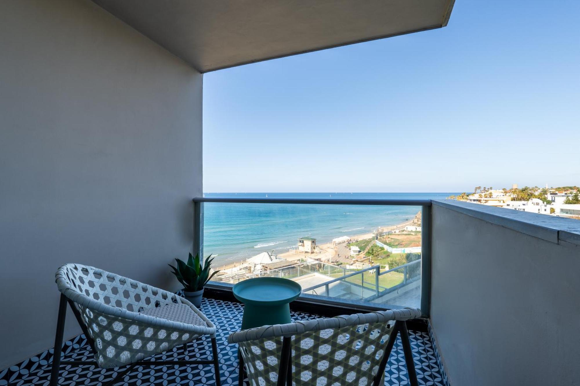 Sea View Stylish 1Br With Balcony By Beachfront Stay Herzelia エクステリア 写真